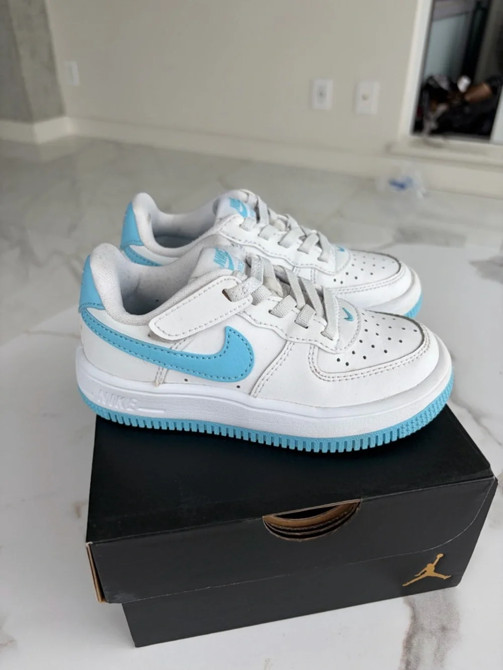 Nike Kids White Sneakers with Sky Blue Accents - Picture 2 of 4